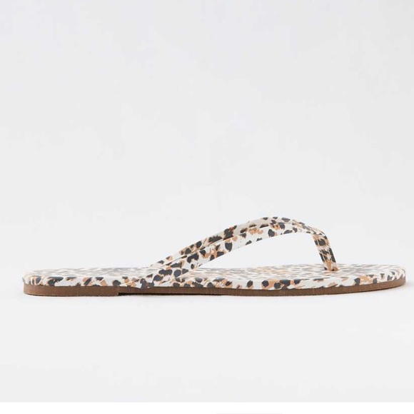 Aerie leopard flip flops - Picture 2 of 7